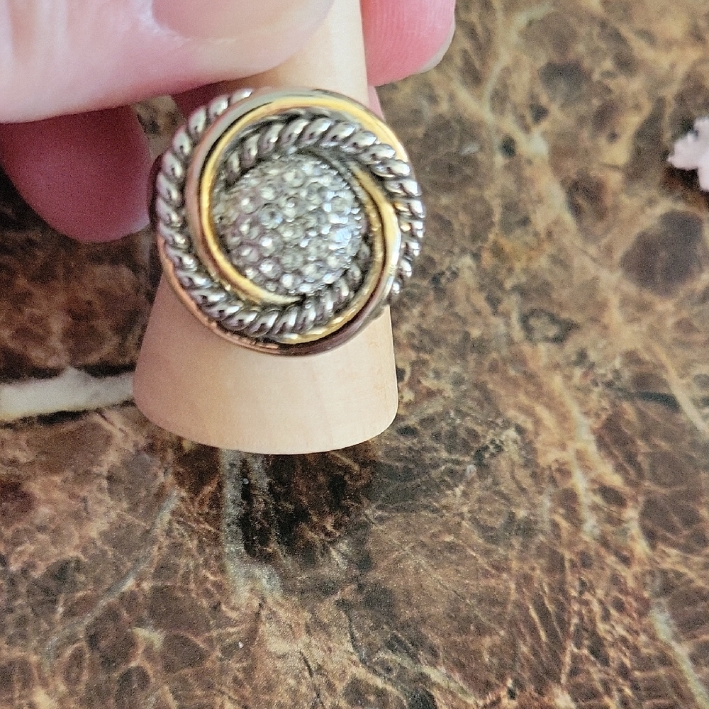 Elegant Silver and Gold Twisted Knot Ring